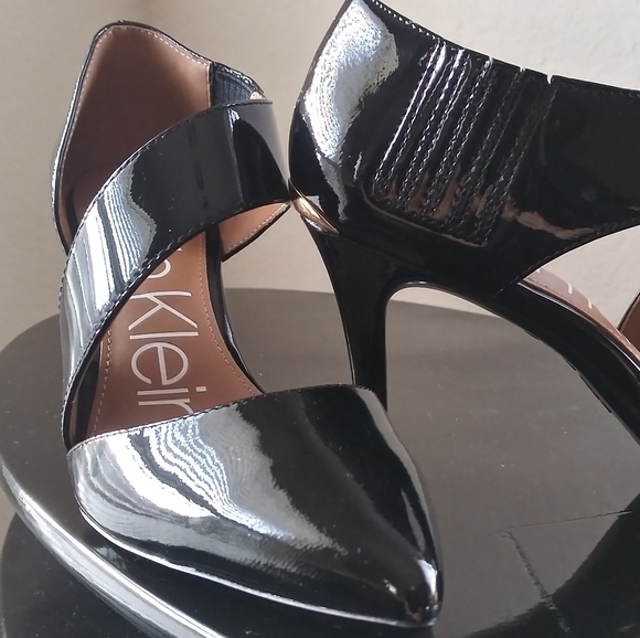 Calvin Klein Gellar leather Dress heels - Picture 9 of 16